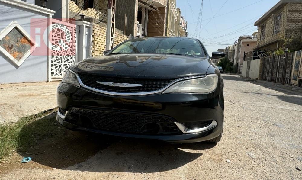Chrysler 200